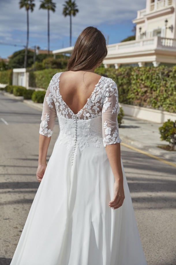 Amelie 35029 close.jpg